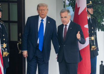 Trump'tan Kanada'ya ek gümrük vergilerinde 3 günlük erteleme
