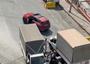 Kağıthane’de trafikte silahlı kavga; 2 sürücüye 360 bin lira ceza kesildi