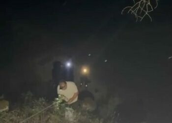 Göksu Nehri’nde mahsur kalan 2 kişi kurtarıldı