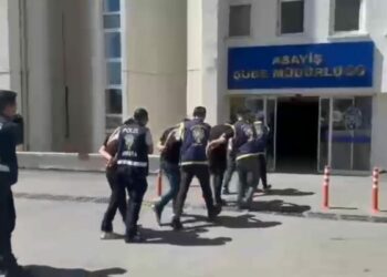 Ankara'da 'ilişki' vaadiyle gasp tuzağına 6 gözaltı