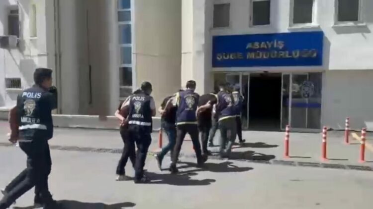 Ankara'da 'ilişki' vaadiyle gasp tuzağına 6 gözaltı