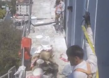 Kağıthane’de inşaat platformu çöktü; mahsur kalan 4 işçi kurtarıldı