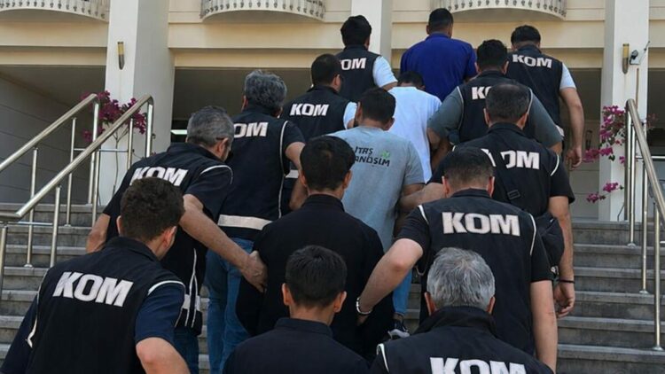 Bodrum'da telefonla tehdit iddiasına 3 tutuklama