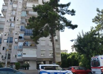 Anne ile kızı, yataklarında ölü bulundu