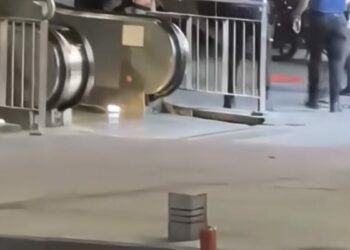 Bahçelievler’de cam parçasıyla kendisine zarar verdi; polis havaya ateş açtı