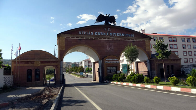İlk öğrencilerini alan Bitlis Eren Üniversitesi Tıp Fakültesi, devlet üniversiteleri arasında 27’nci sırada