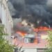 Bayrampaşa'da çatı katı alev alev yandı -2