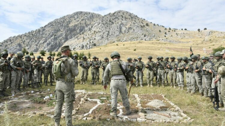 Komandolardan ihtisas kursu eğitimleri