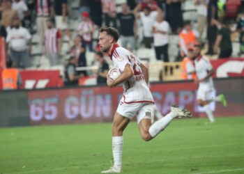 Antalyaspor evinde Orfa Yapı Pendikspor’a 3-2 mağlup oldu