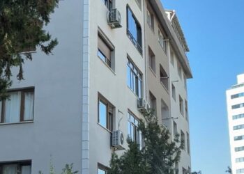 Nişantaşı’nda itfaiye yardımıyla girilen evde cesedi bulundu