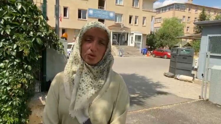 Kayıp oğlu Mehmet’i ararken beyin kanaması geçiren anne yoğun bakımda