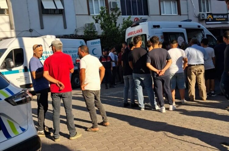 Manisa’da berber dükkanına silahlı saldırı: 2 ölü