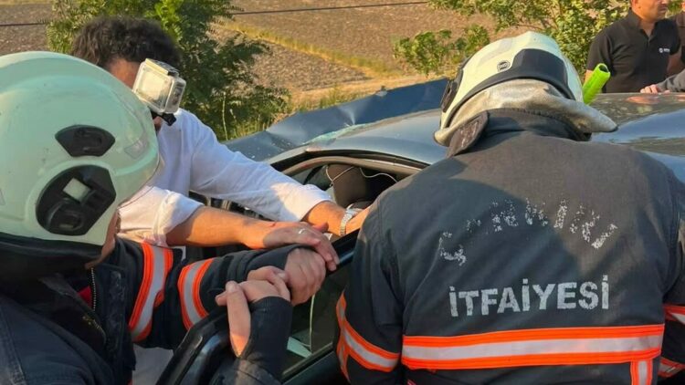 Çankırı'da 2 otomobil çarpıştı: 1 ölü, 6 yaralı