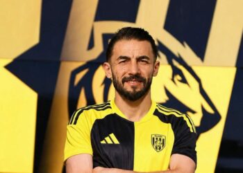 Aliağa FK'da Hamza imzayı attı
