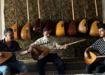 3 kuşak bağlama tutkusu