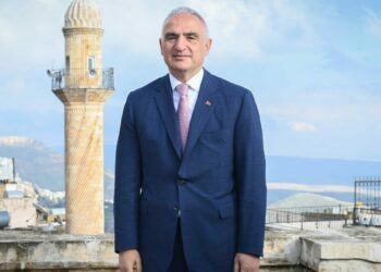 Depremde hasar gören iki tarihi camide restorasyon tamamlandı