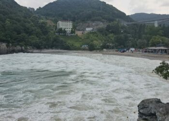 Zonguldak'ta denize girmek yasaklandı