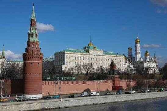 Kremlin: İngiltere, Ukrayna krizinin barış sürecini engellemek için düzenli adımlar atıyor