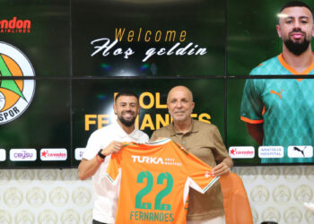 Corendon Alanyaspor, AEK'dan Paolo Fernandes'i 1 yıllığına kiraladı