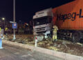 Refüje çıkan TIR’ın sürücüsü yaralandı