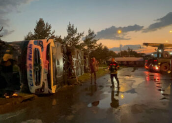Kayseri'de yolcu otobüsü ile akaryakıt tankeri çarpıştı: 2’si ağır 35 yaralı