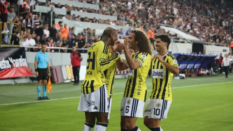 Fenerbahçe, Şampiyonlar Ligi için sahaya çıkıyor