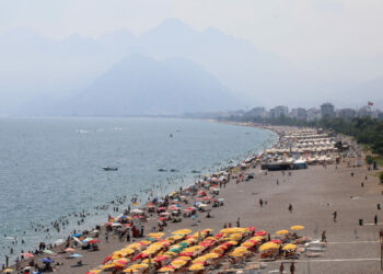 Antalya’da nem bulutları kenti kapladı