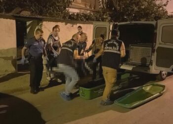 Misafirliğe gittiği evde bıçaklanarak öldürüldü