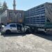 Polisten kaçan sürücünün otomobili, park halindeki 2 TIR'a çarptı; 2 yaralı