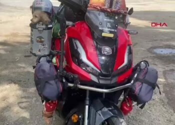 Tek motosiklet ve 2 köpekle 28 aydır karış karış Türkiye'yi geziyorlar