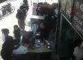 Nefes borusuna yemek kaçan kadını, polis Heimlich manevrasıyla kurtardı