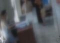 Aile Sağlığı Merkezi'nde fazla beklediğini öne süren kişi, masalara vurup etrafı dağıttı
