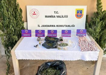 Manisa'da uyuşturucu operasyonu; 4 tutuklama