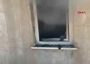 Batman'da çatı katındaki dairede çıkan yangın söndürüldü