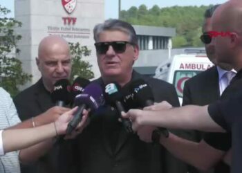 Serdal Adalı: MHK Başkanı burada durduğu müddetçe Türk futbolu bir adım daha ileri gitmez