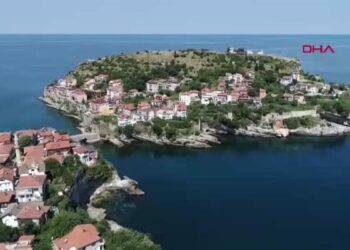 6 bin 600 nüfuslu Amasra'ya 8 ayda 1 milyon turist geldi