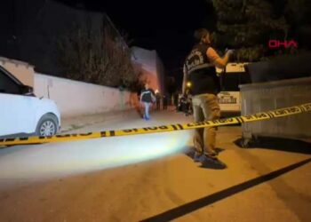 Evinde misafir ettiği arkadaşını bıçaklayarak öldüren şüpheli ve 3 arkadaşı adliyede
