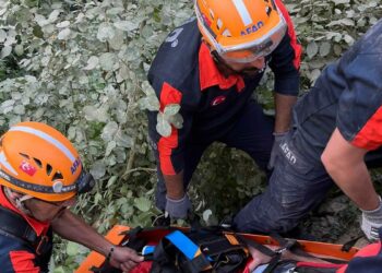 Çarpışan 2 ATV’den biri uçuruma devrildi; 2 yaralı