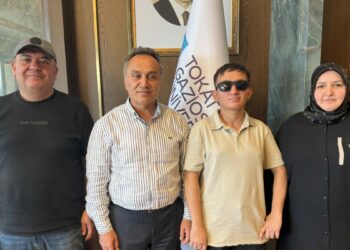 Türkiye 378’incisi olan görme engelli Taha, özel eğitim öğretmenliğini seçti