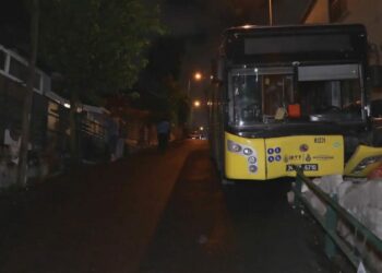 Sarıyer'de İETT otobüsü bariyere çarptı