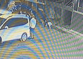 Bursa'da 1 kişinin yaralandığı silahlı kavgada kamerada