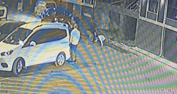 Bursa'da 1 kişinin yaralandığı silahlı kavgada kamerada