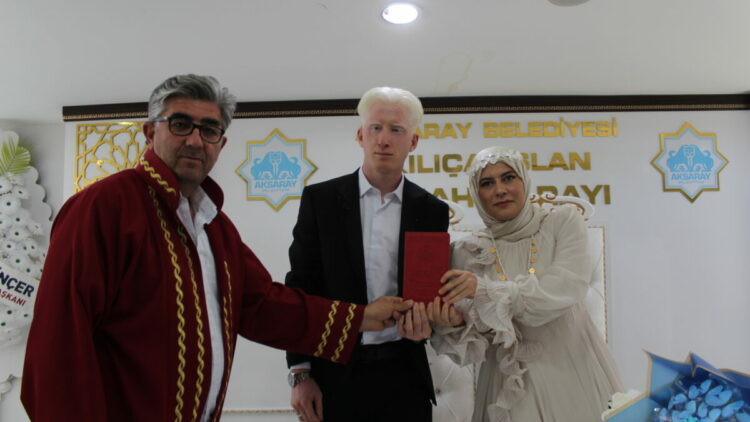 Golbol oynarken tanışan görme engelli çiftin arkadaşlıkları, evlilikle taçlandı