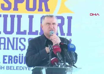 Osman Aşkın Bak: Her şey çocuklarımız ve gençlerimiz için