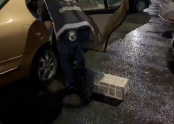 İstanbul’da silah kaçakçılarına operasyon: 120 tabanca ele geçirildi