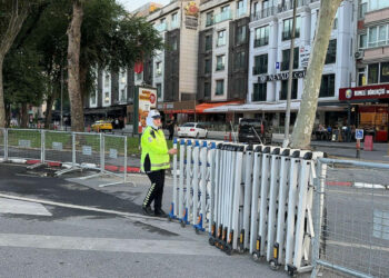 İstanbul'da 30 Ağustos Zafer Bayramı nedeniyle Vatan Caddesi trafiğe kapatıldı