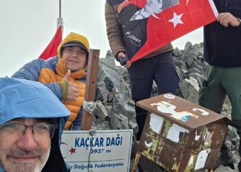 Rize’de Kaçkar Dağı’na 'Zafer’ tırmanışı