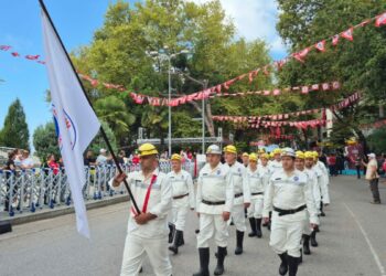 Zonguldak'ta madencilerden Zafer Bayramı yürüyüşü