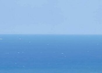Girne açıklarında yolcu gemisi alabora oldu