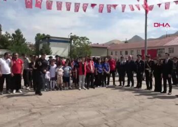 Bitlis ve Erciş'te 30 Ağustos Zafer bayramı coşkuyla kutlandı